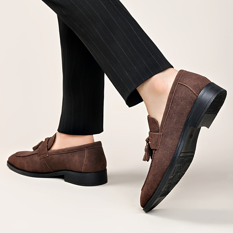 Herren Wildleder Slipper – Stylische Slip-On Schuhe mit Quasten