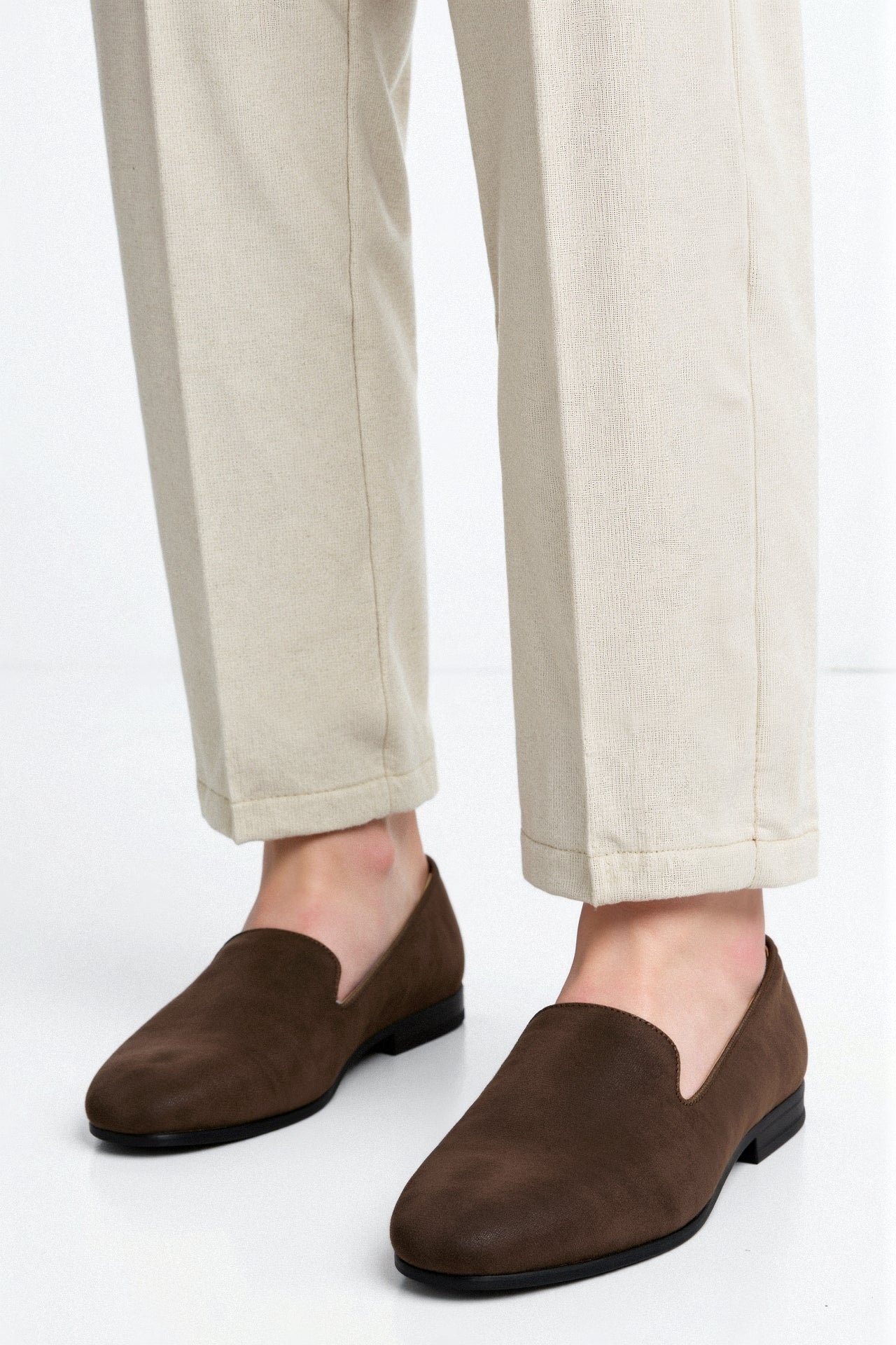 Herren Braune Wildleder Slipper – Klassische Slip-On Schuhe